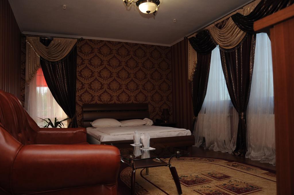Casablanca Hotel Kalush Habitación foto